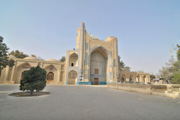 Obraz premium The Green Mosque or the Mosque of Khawaja Abu Nasr Parsa in the city of Balkh, northern Afghanistan