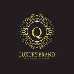 Fototapeta premium Letter Luxury brand logo design with a royal gold crown emblem and elegant typography 