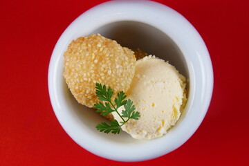 ごま団子とバニラアイス