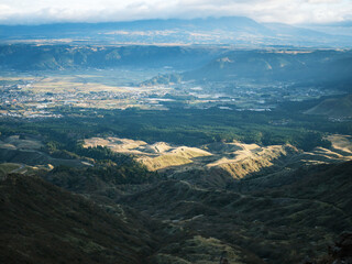 仙酔峡から見た阿蘇