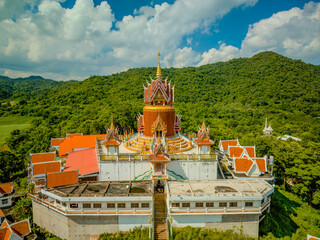 Naklejka premium Visit to Wat Khao Phrom Sawan during a sunny day in Saraburi, Thailand on October 07, 2023