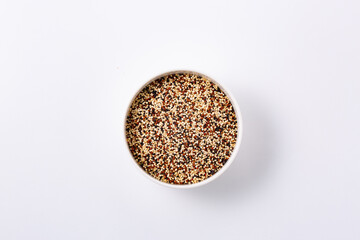 トリコロールキヌア