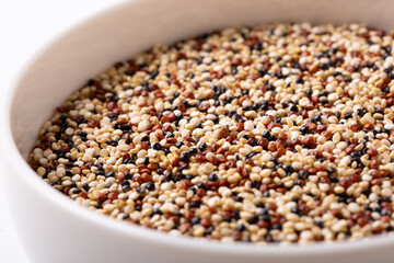 トリコロールキヌア