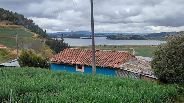 Time-lapse en lluvia de los alrededores de la laguna de Tota, en Boyac&aacute;, Colombia.