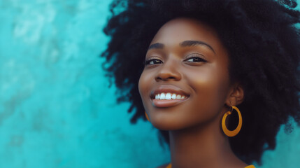 African American woman with natural hair and bright smile. Ideal for beauty content, natural lifestyle, or authentic expression.