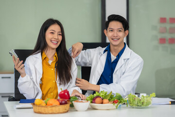 Microbiologists & Nutrition Specialists, Molecular Analysis in Food Science Labs.