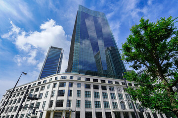 Obraz premium 東京駅丸の内駅舎前のJPタワー・KITTE丸の内