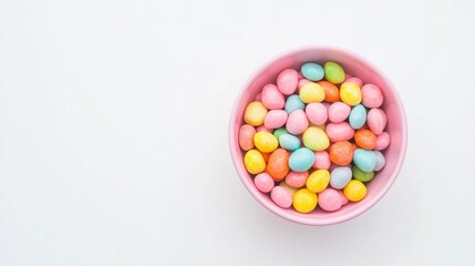 Obraz premium A bowl of colorful mixed berries on a crisp white background for a clean and fresh look