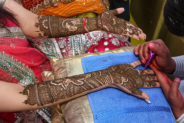 Hands with Heena Tattoo