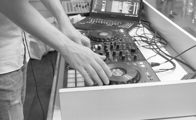 close up of a person working on the computer 2021