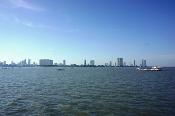 Fototapeta premium city skyline at sunset
