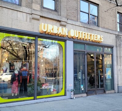 Urban Outfitters, NYC, USA. Urban Outfitters US operates over 200 stores in the US, Canada and Europe, offering experiential retail environments and popular clothing. Author Artist Nadia Russ.