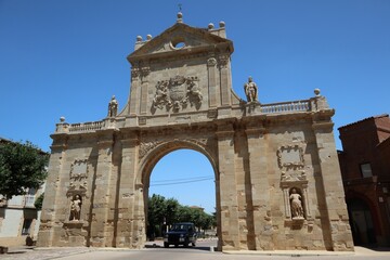 Fototapeta premium Arco de San Benito. Sahagún. León. Castilla y León.