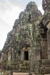 Naklejka premium Ancient ruins in the Angkor Wat complex in Siem Reap, Cambodia
