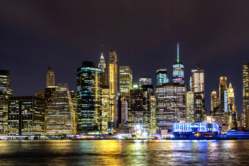 Naklejka premium Panoramic night View of Manhattan in New York
