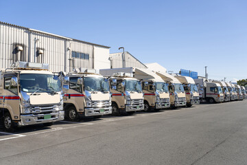 物流イメージ　トラック