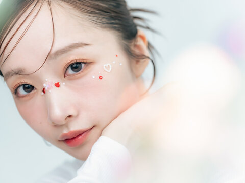 rhinestone, stone makeup, fashion, woman, stylish, cosmetics, beauty, korea, makeup, accessory, portrait, cute, trend, whitening, beautiful, facial treatment, hair arrangement, ulzzang makeup, bang de