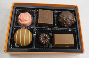 ギフトチョコ