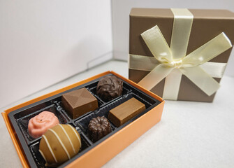 ギフトチョコ
