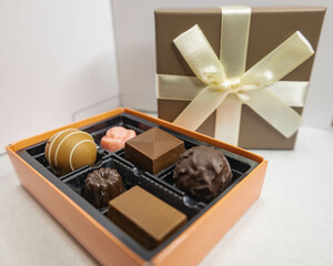 ギフトチョコ