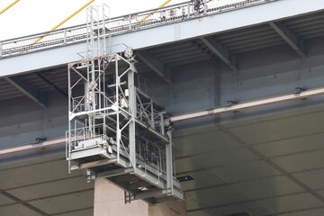 Mobile platform for maintenance and repair under the bridge