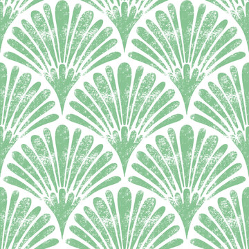 Geometric green Palm Leaves seamless Pattern on scallop shapes over white background. Textured symmetrical tropical plants. For wallpaper, home d&eacute;cor and textile. Raster repeat allover illustration