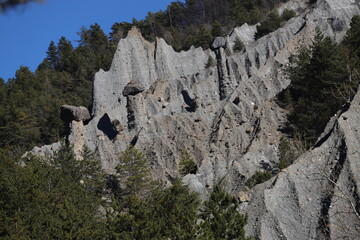 demoiselles coiffées de Théus, Haute Alpes