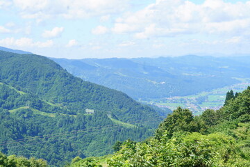 湯沢高原のロープウェーに乗った先、アルプの里から見えた綺麗な景色