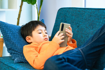 smartphone, smart phone, child, boy, game, internet, video, online, mobile, play, sleep, lie down,...
