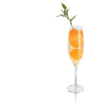 Moscato d'Asti Spritz - A light and bubbly cocktail made with Moscato d'Asti wine, soda water, and a slice