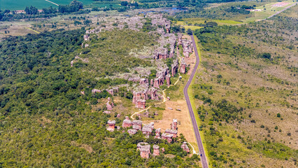 Parque Estadual de Vila Velha, Ponta Grossa, Paraná! uma vista aérea dos Arenitos.