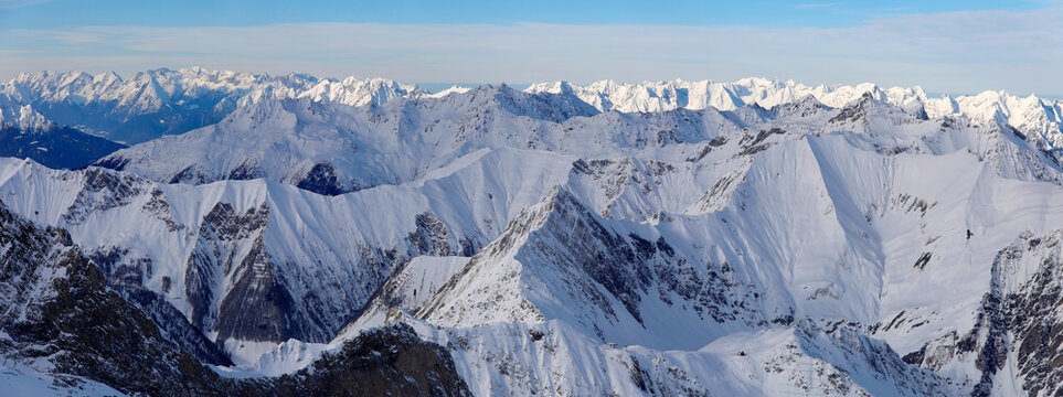 Tuxer Alpen, Gebirgsgruppe im Winter, Zentrale Ostalpen, Schneebedeckte Gipfel, &Ouml;sterreich, Panorama 
