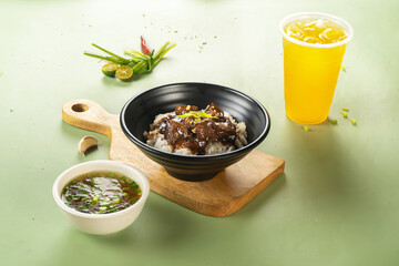 Beef Pares with Rice and Drinks