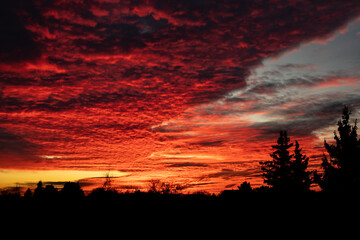 Fototapeta premium Der Himmel brennt
