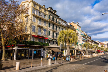 Dans les rues de Cannes , ville du Festival , sur la Côte d'Azur en France