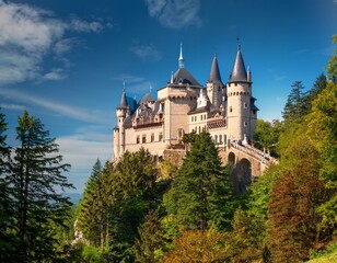 Obraz premium European Castle on a Hilltop
