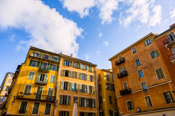 Dans les rues de la vieille ville de Nice en France
