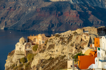 Obraz premium Greece, Santorini, Oia. View overlooking the Aegean Sea from the island of Santorini.