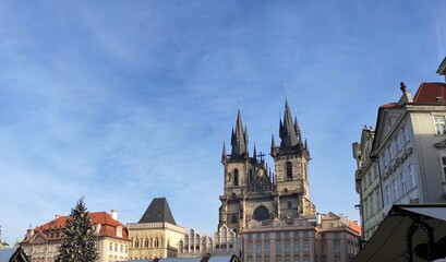 Fototapeta premium Panoramic View of Old Town Square Highlighting the Gothic Church of Our Lady Before Týn