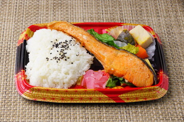 銀鮭弁当
