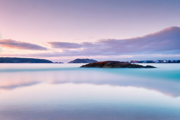 Fototapeta premium 夜明けの海岸