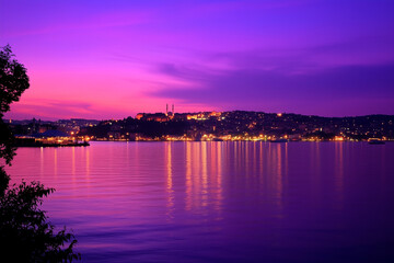 Obraz premium sunset over the river