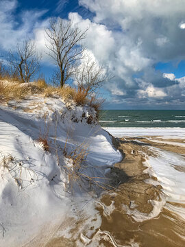 723-02 Lake Michigan Winter Shore