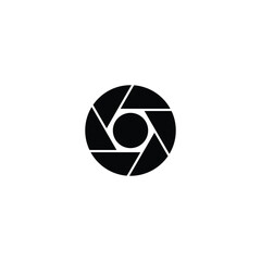 Minimalist Lens Icon for Photography and Vision