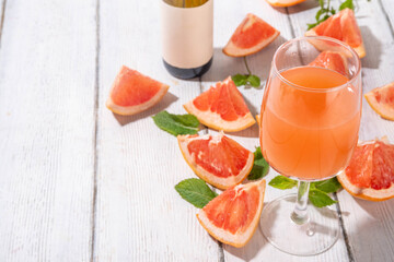 Grapefruit Wine glass and bottle