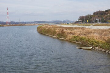 Naklejka premium 霞橋と高梁川の風景 