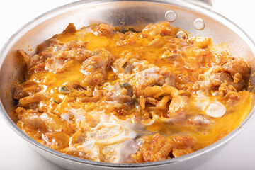 豚キムチ　卵とじ