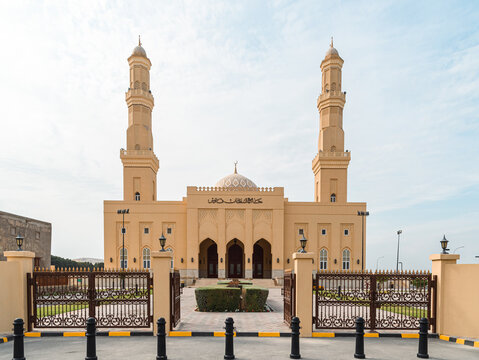 Majestic Sultan Qaboos Mosque in Bukha