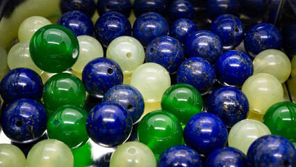 小さな宝箱　パワーストーン（グリーンオニキス　プレナイト　ラピスラズリ）