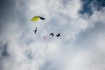 sky diving and wing suite paragliders